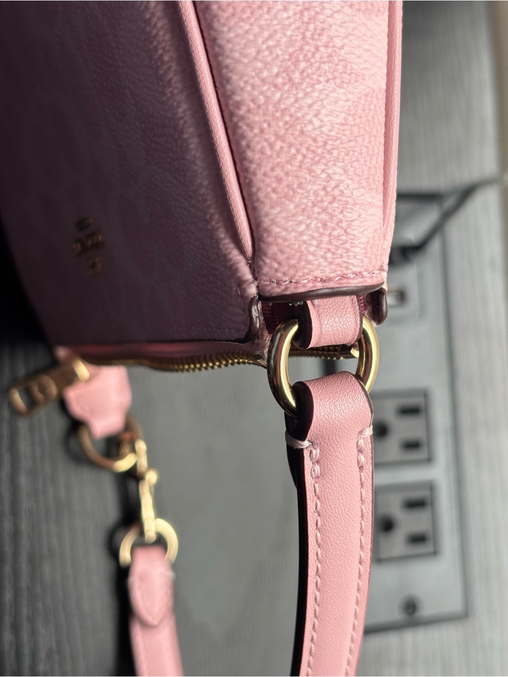 Coach Notila 19 Powder Pink/Gold - Picture 13 of 16